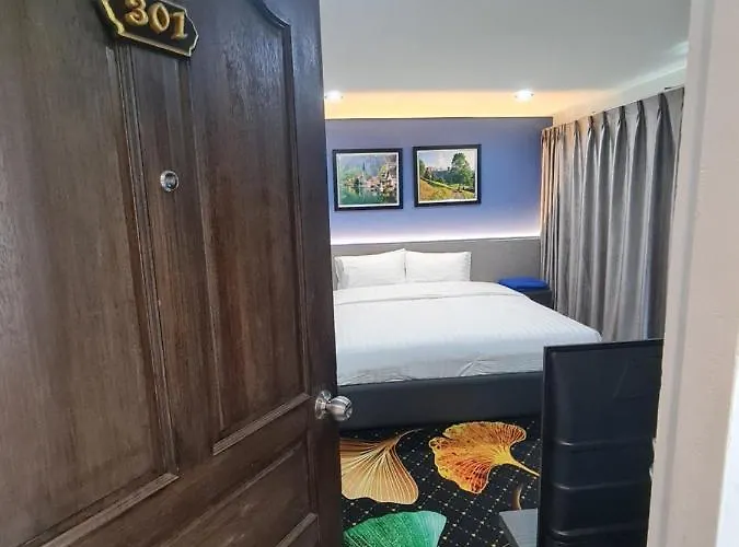Poonsuk Place