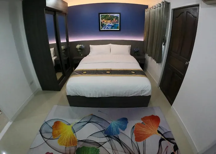 Poonsuk Place Hotel 2*