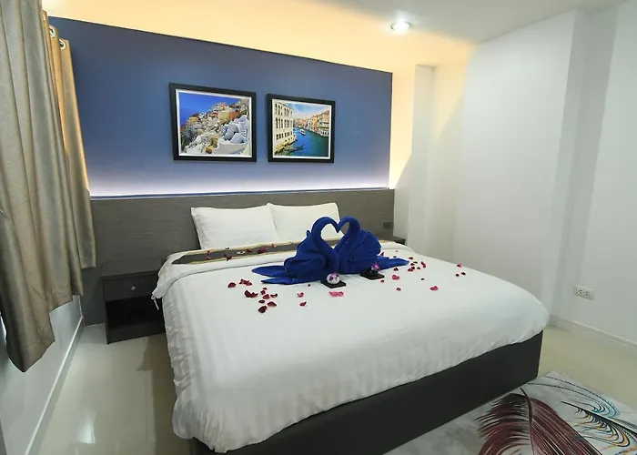 Poonsuk Place