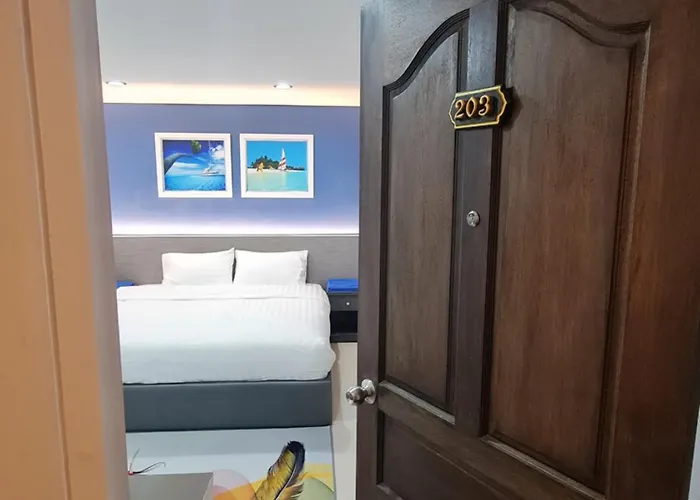 Poonsuk Place Hotel 2*